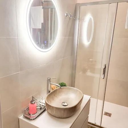Ginevra Apartman *